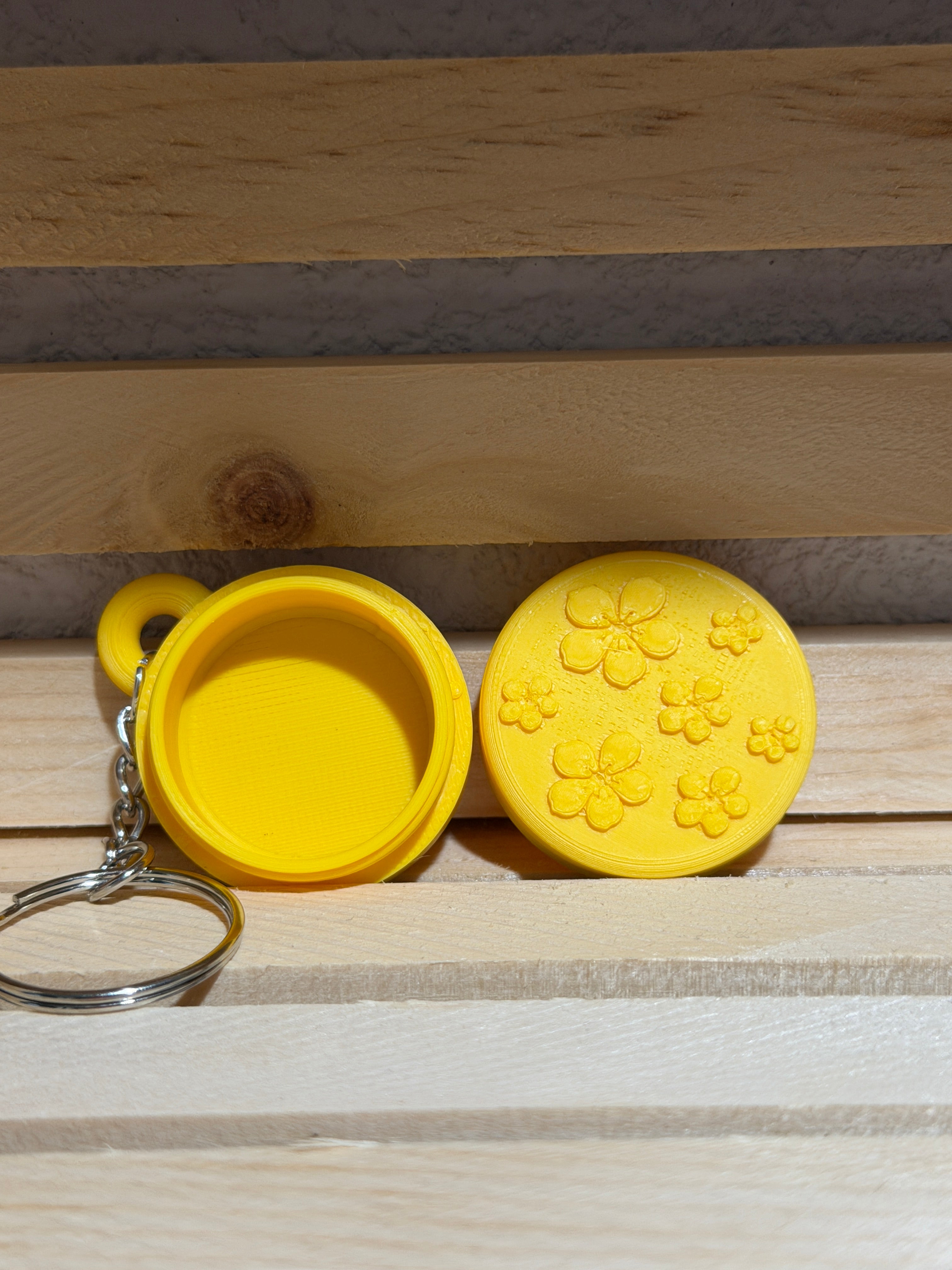 Ring holder keychain