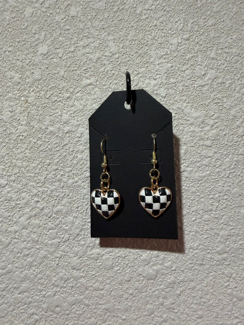 Checkered heart earrings