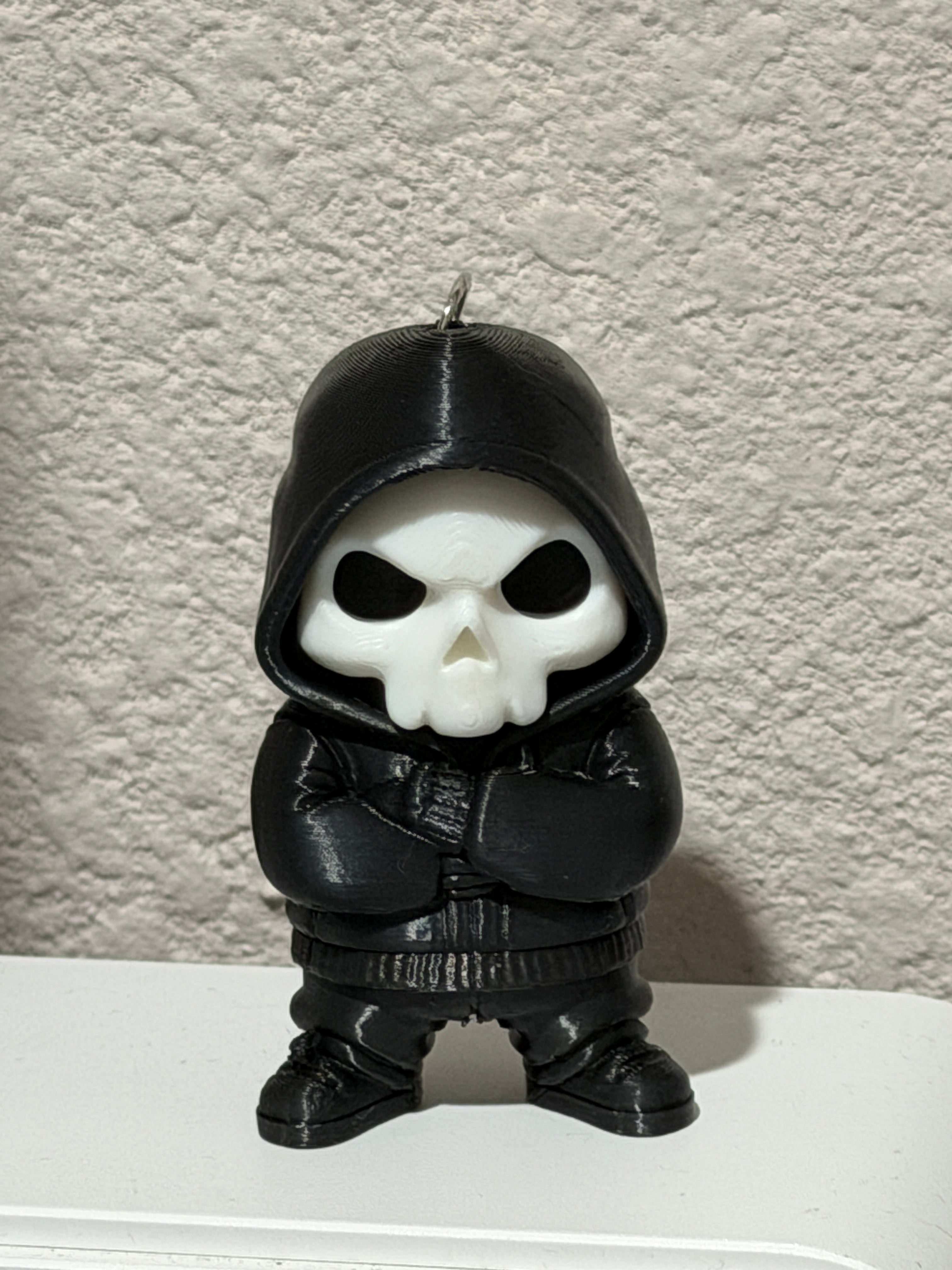 Urban skull keychain
